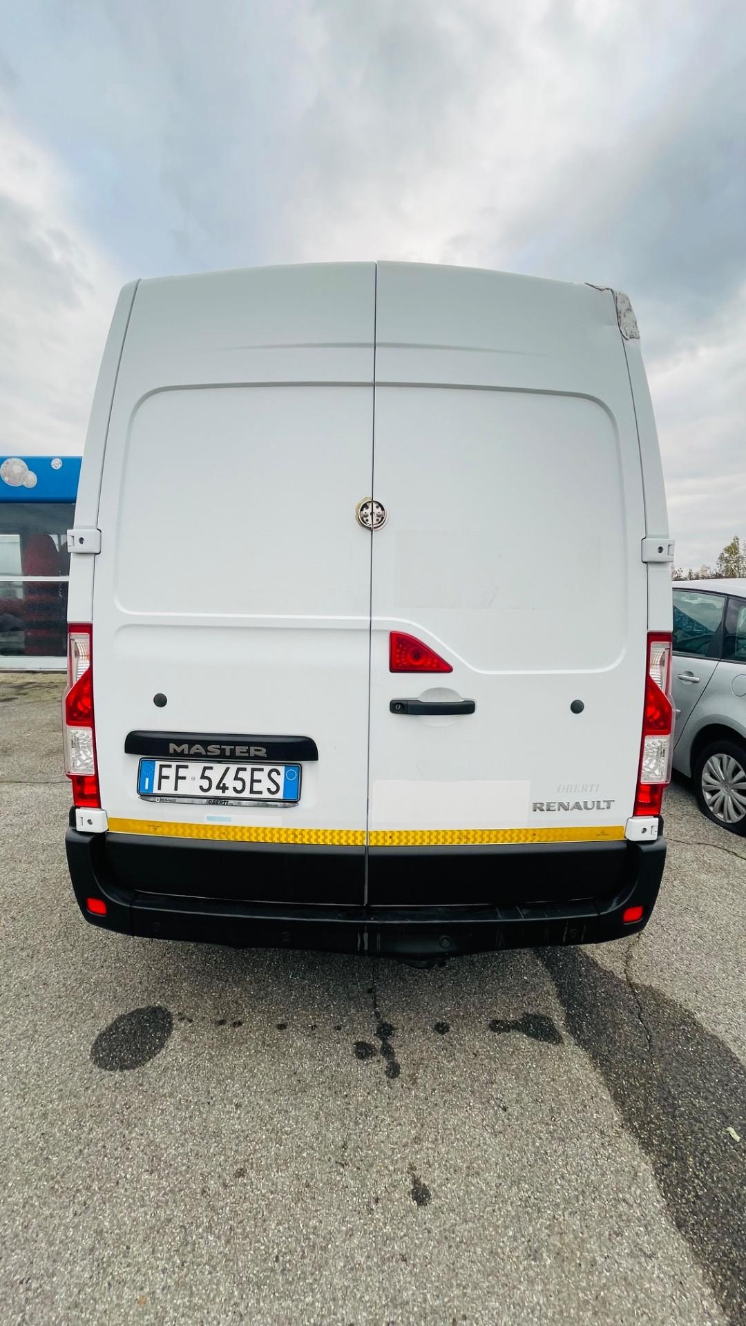 Renault Master T35 2.3 dCi/125 TP PL Cabinato E5