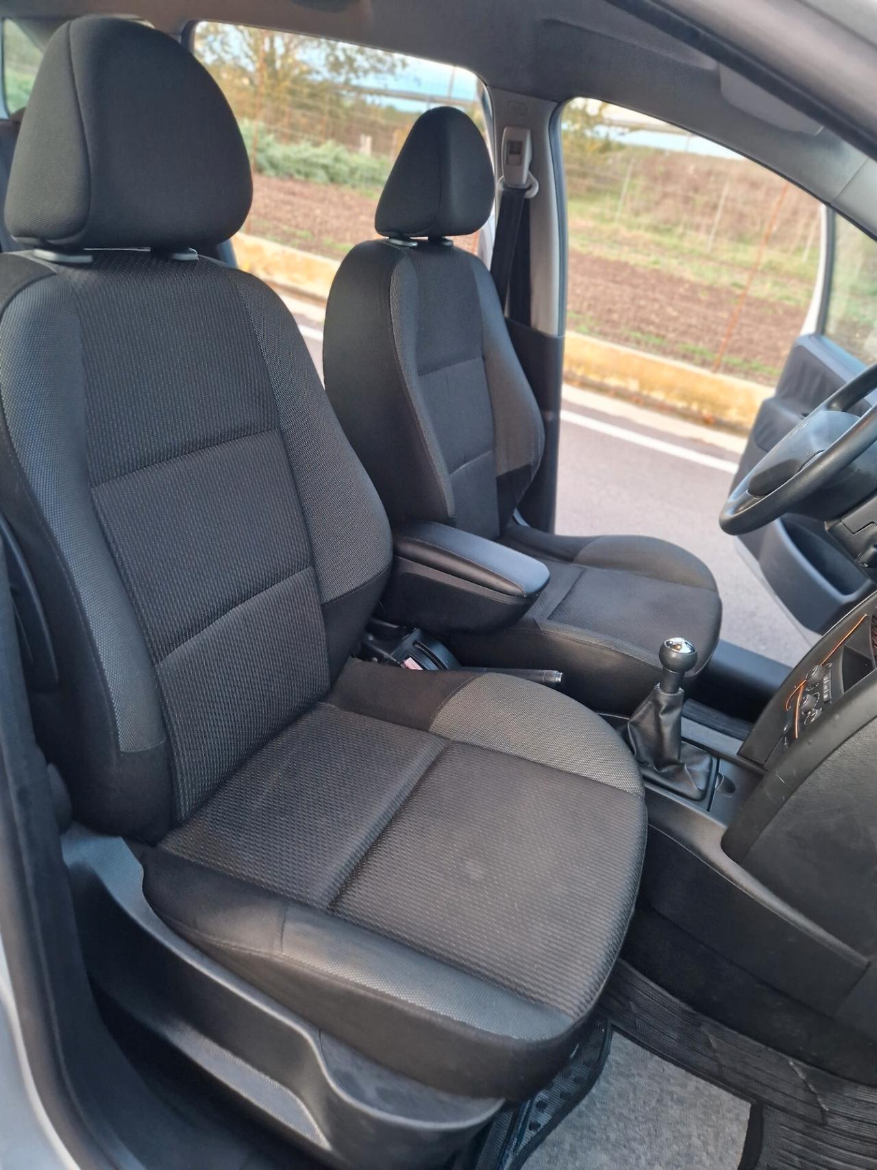 Peugeot 207 1.6 8V HDi 93CV SW Active