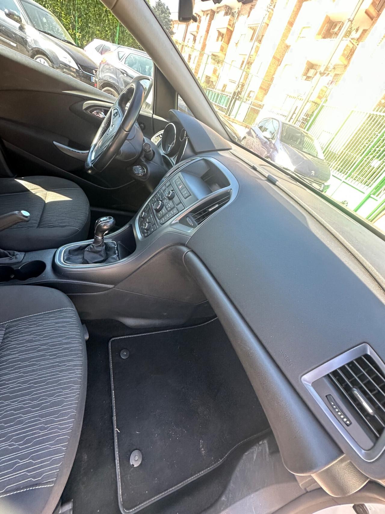 Opel Astra 1.7 CDTI 110CV Sports Tourer Cosmo