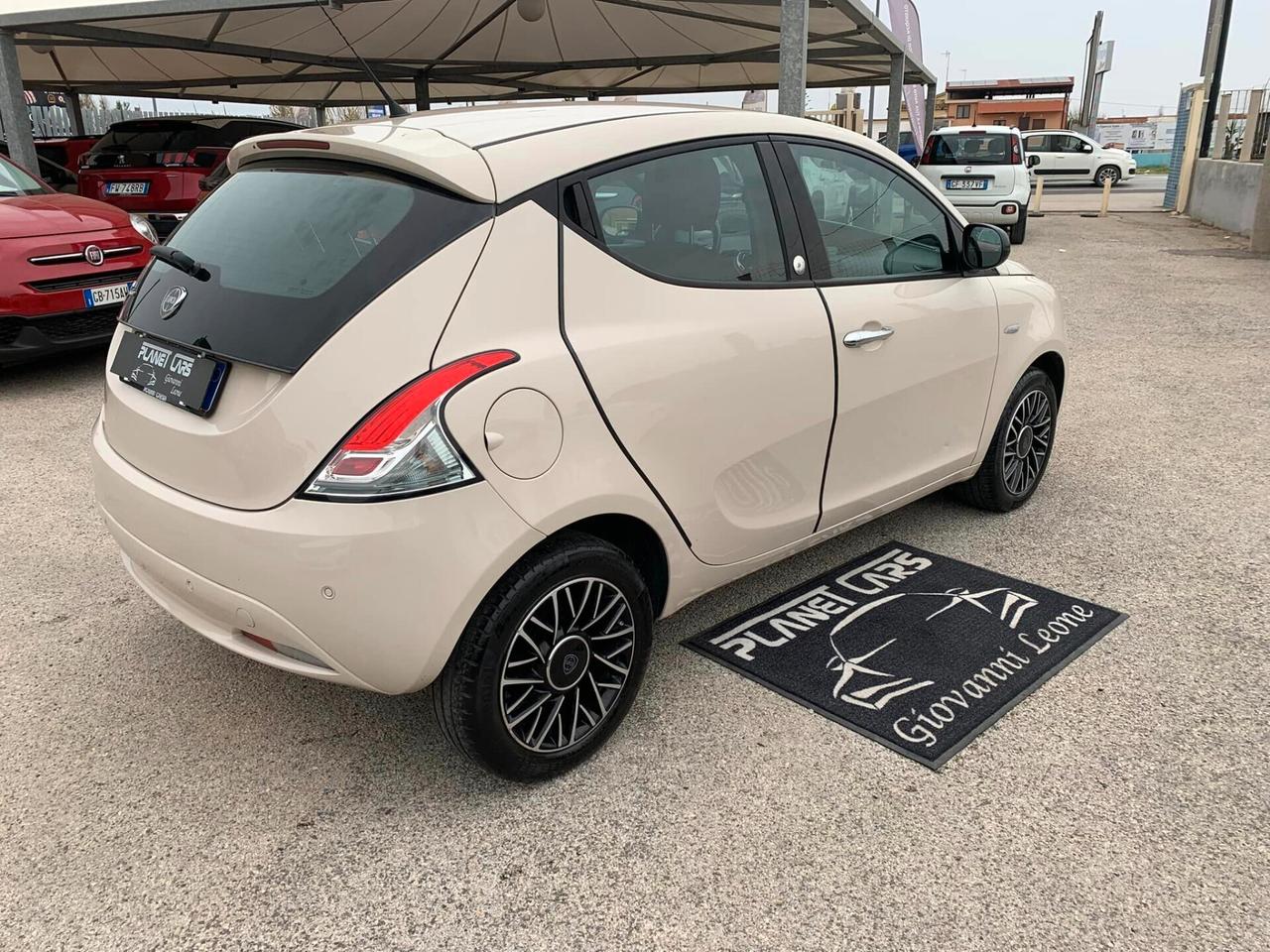 Lancia Ypsilon 1.2 69 CV GPL Ecochic Gold