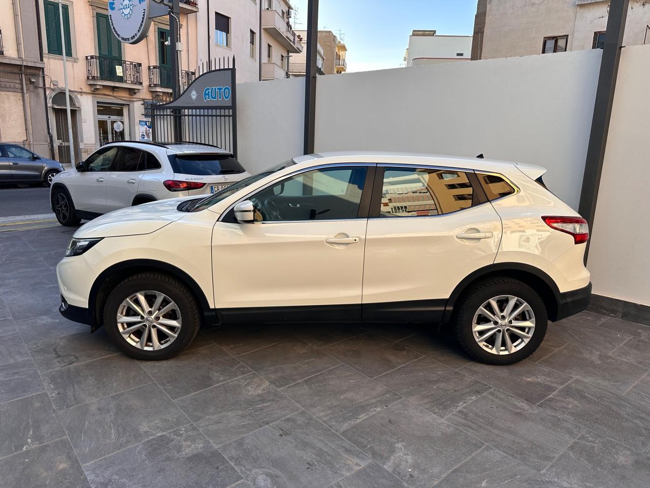 Nissan Qashqai 1.5 dCi N-Connecta