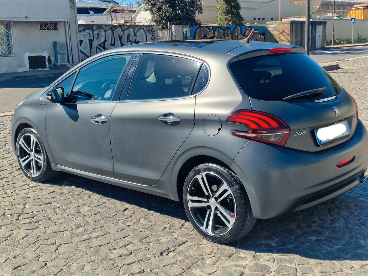 Peugeot 208 BlueHDi 100 5 porte GT Line