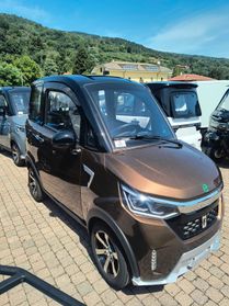 FREEDOM EVO SCOOTER CABINATO SENZA PATENTE NE' PATENTINO