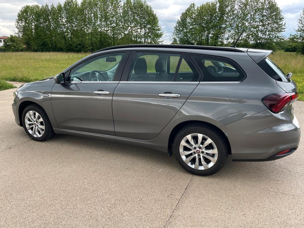 Fiat Tipo 1.6 M.Jet S.W. AUTOMATICA LOUNGE E. 214