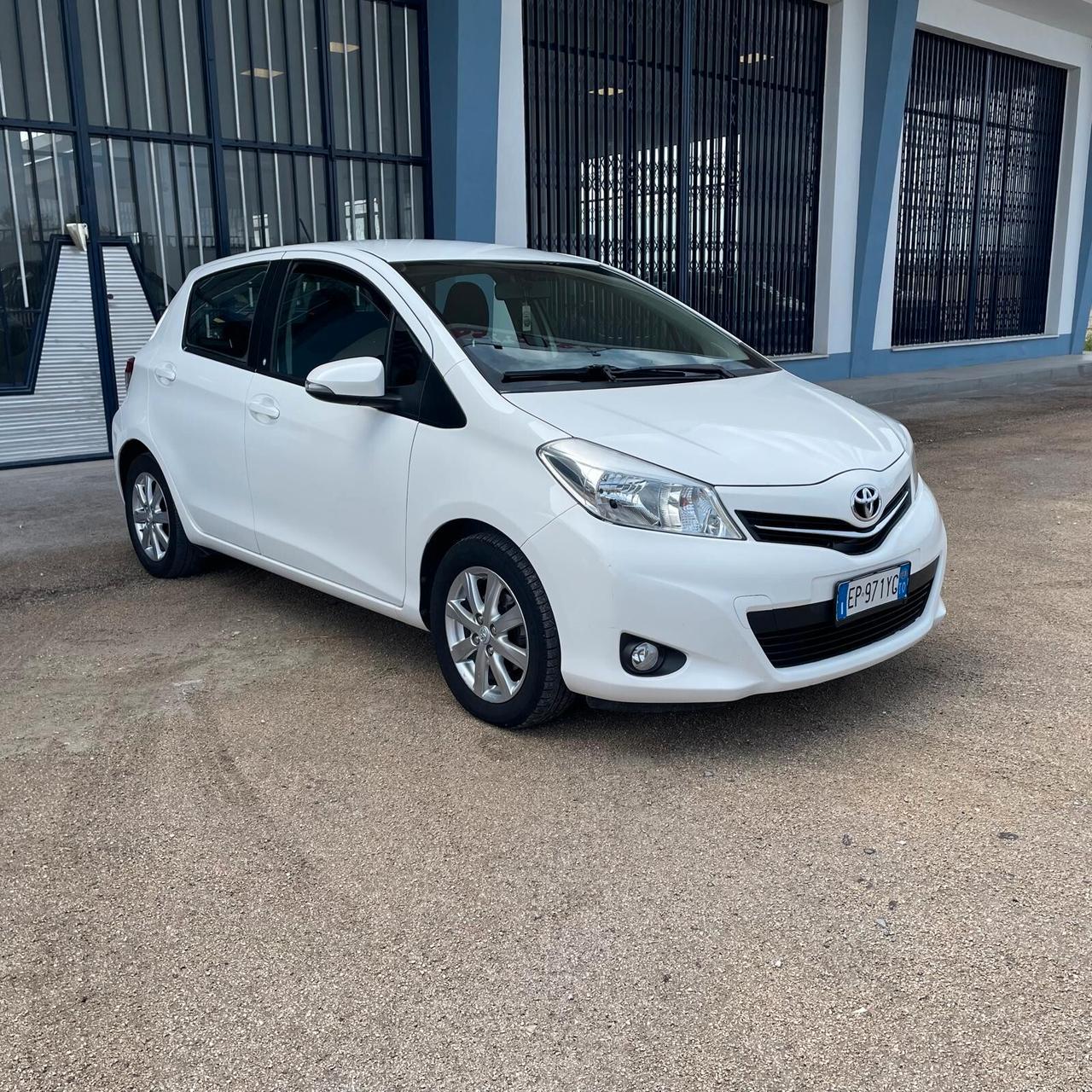 Toyota Yaris 1.0 5 porte Active