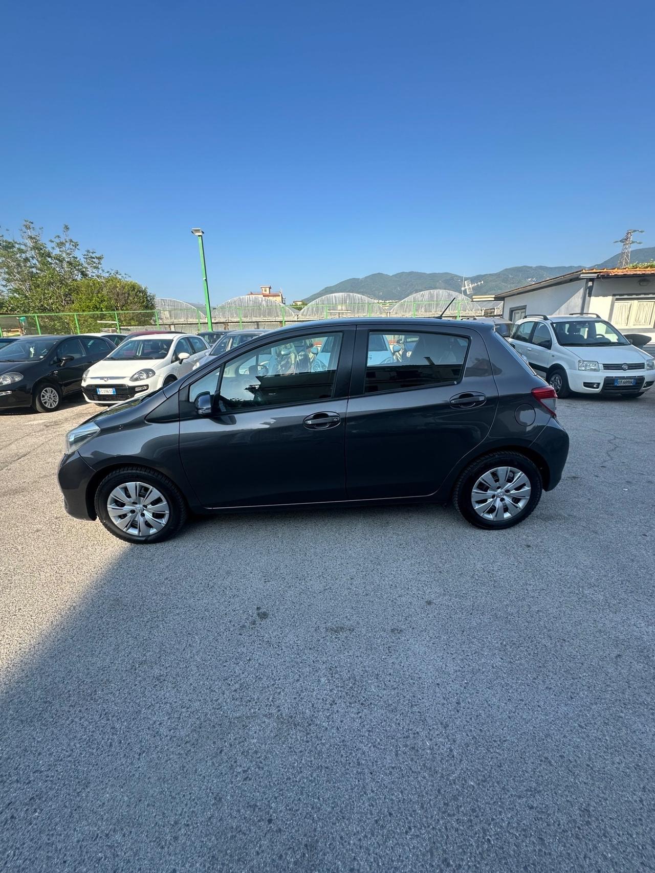 Toyota Yaris 1.0 5 porte Lounge