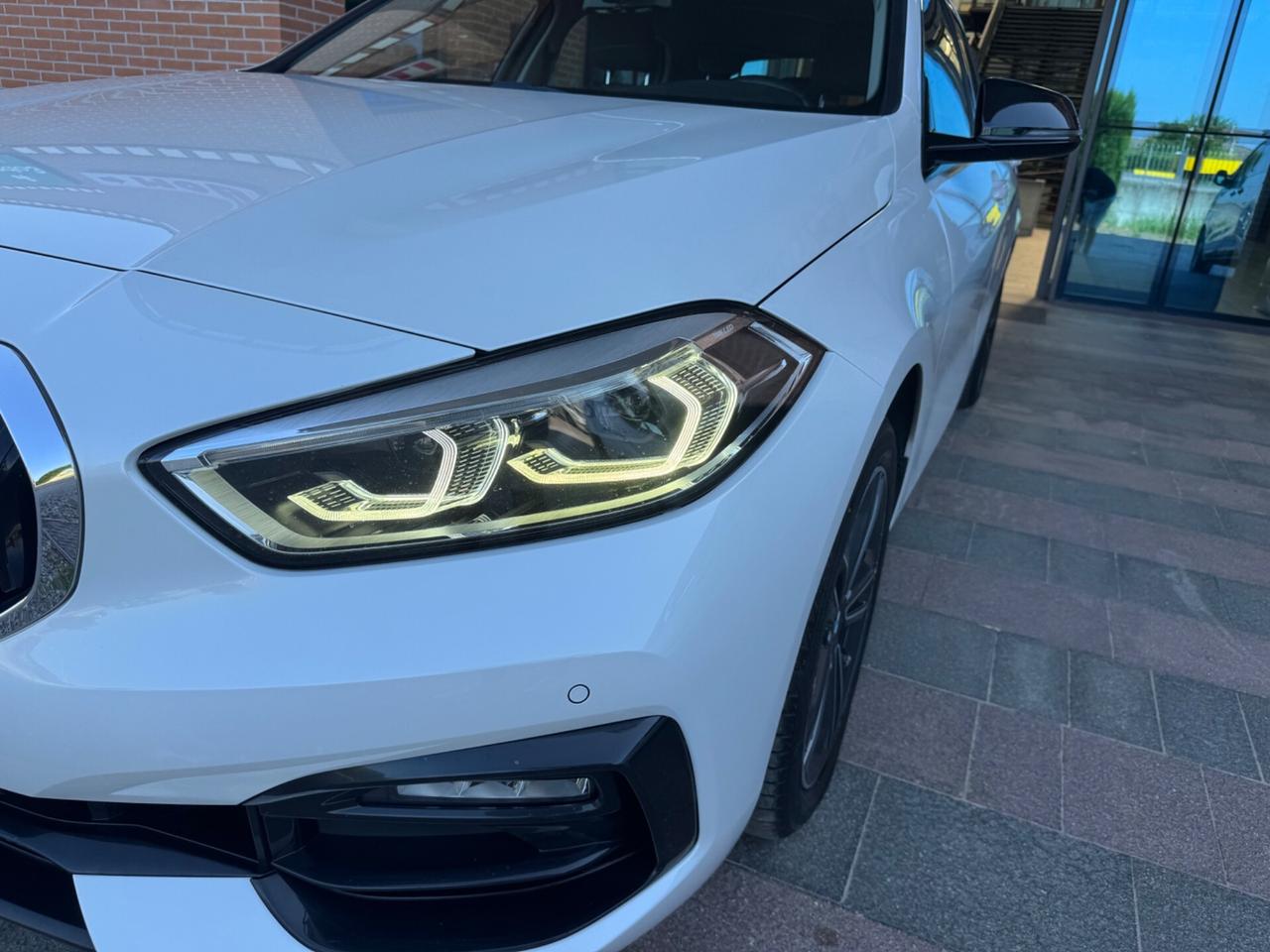 Bmw 118 118d 5p. Msport