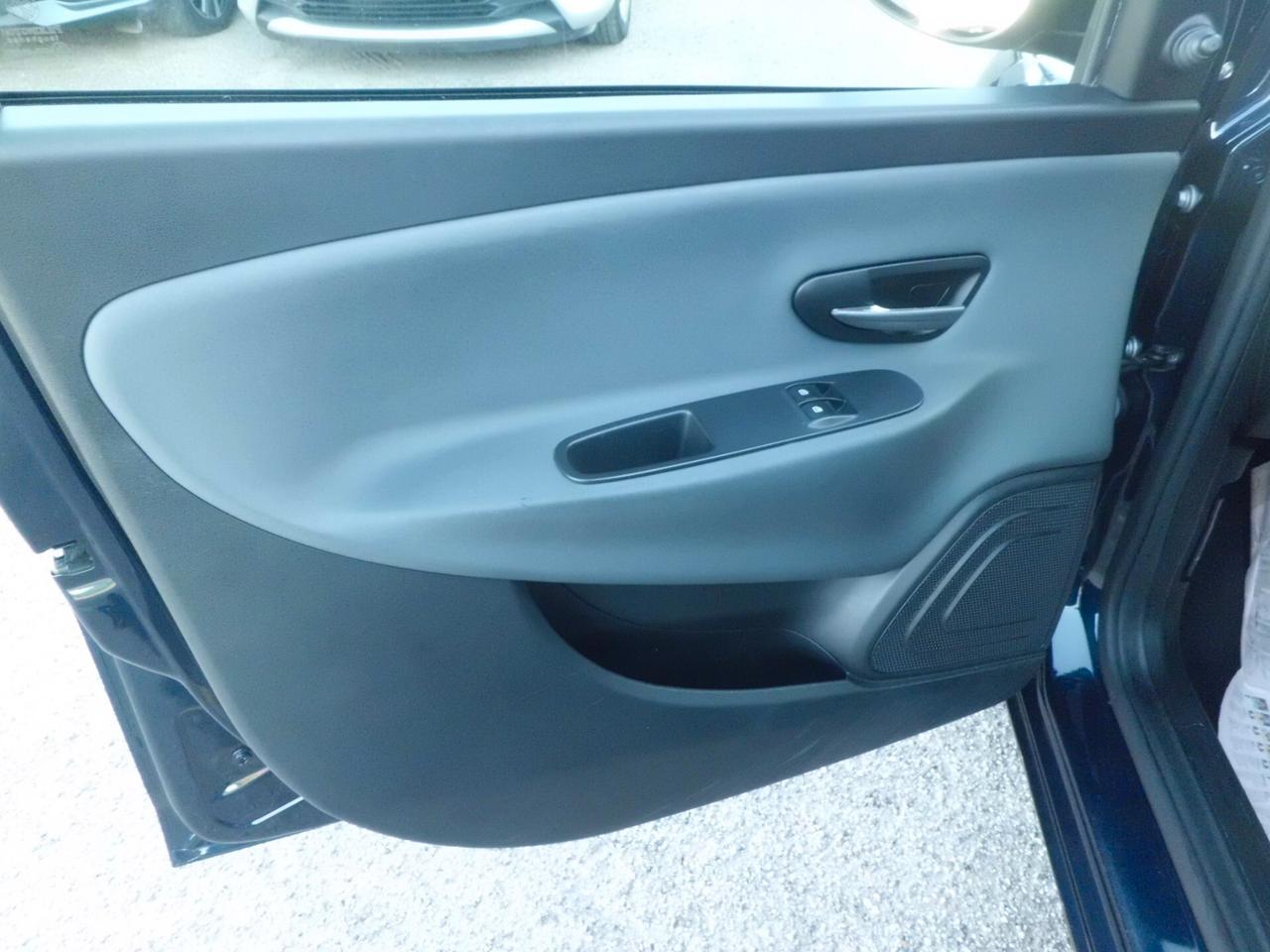 Lancia Ypsilon 1.2 69 CV 5 porte GPL Ecochic Platinum