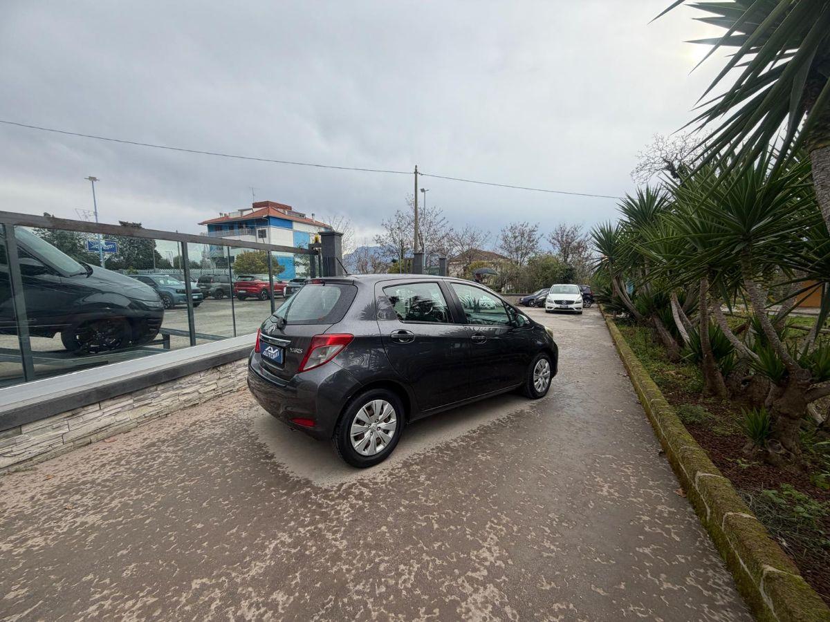 TOYOTA - Yaris - 1.0 5 porte Lounge