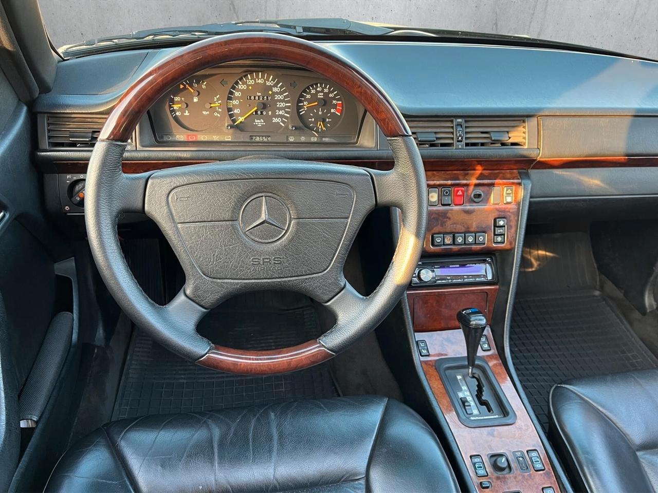 Mercedes-benz E 300 CE 24V SPORTLINE CABRIO