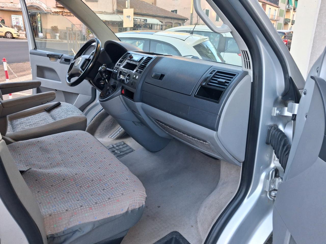 Volkswagen Multivan 2.5 TDI/130CV Comfortline