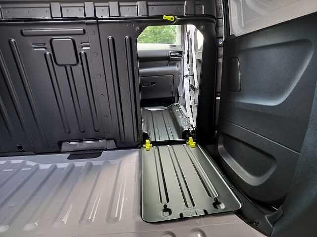 Citroen Berlingo BlueHDi 130 S&S EAT8 Van M *KM Ø*