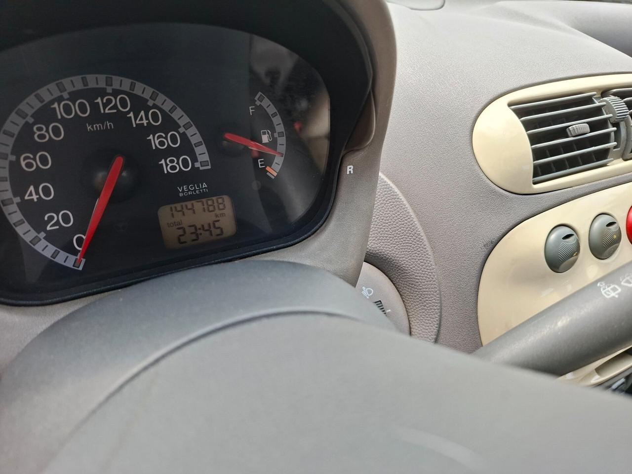 Fiat 600 1.1 Active *CLIMA*