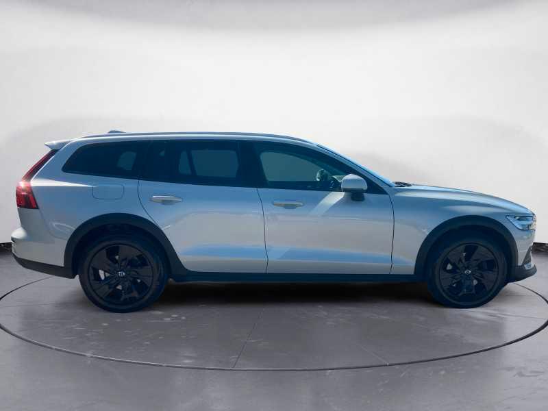 VOLVO V60 Cross Country 2.0 d4 Pro AwD GearTr.