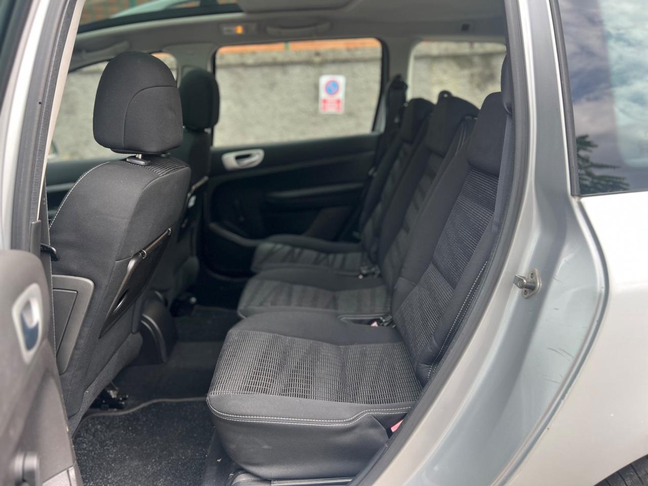 Peugeot 307 1.6 16V HDi FAP 90CV Station D-Sign 7 posti