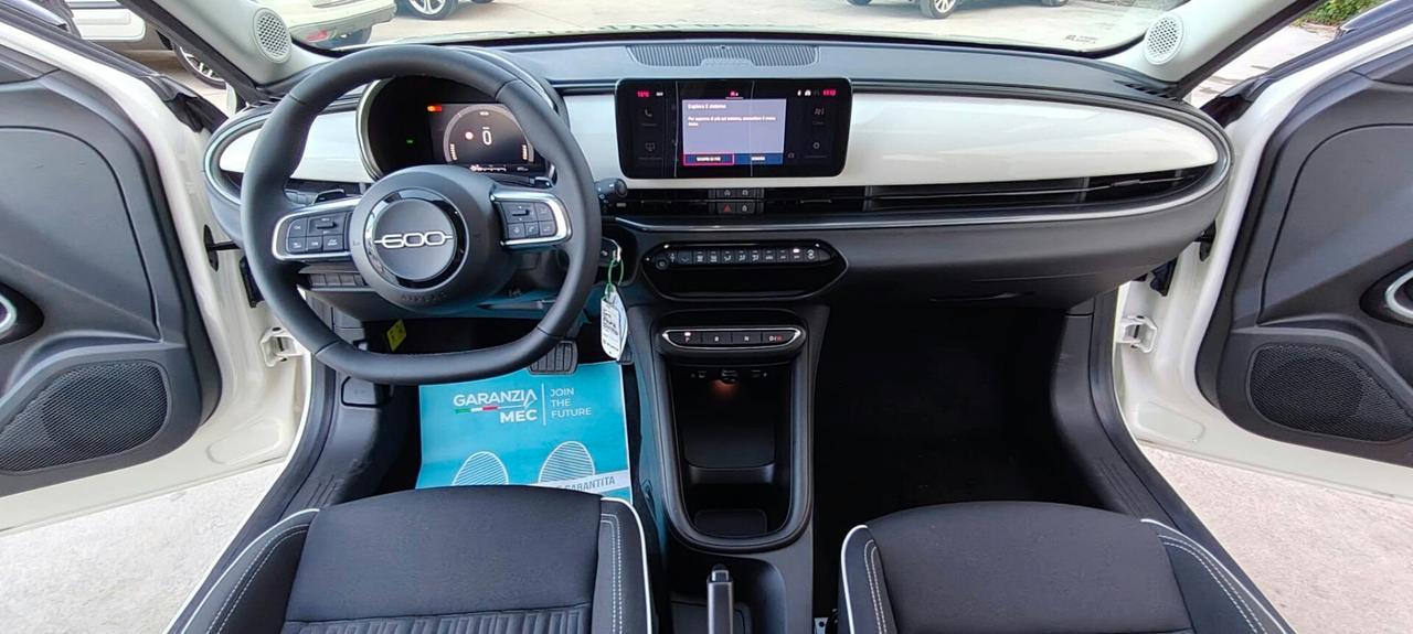 Fiat 600 Hybrid 110 CV DCT MHEV Icon "KM 0"