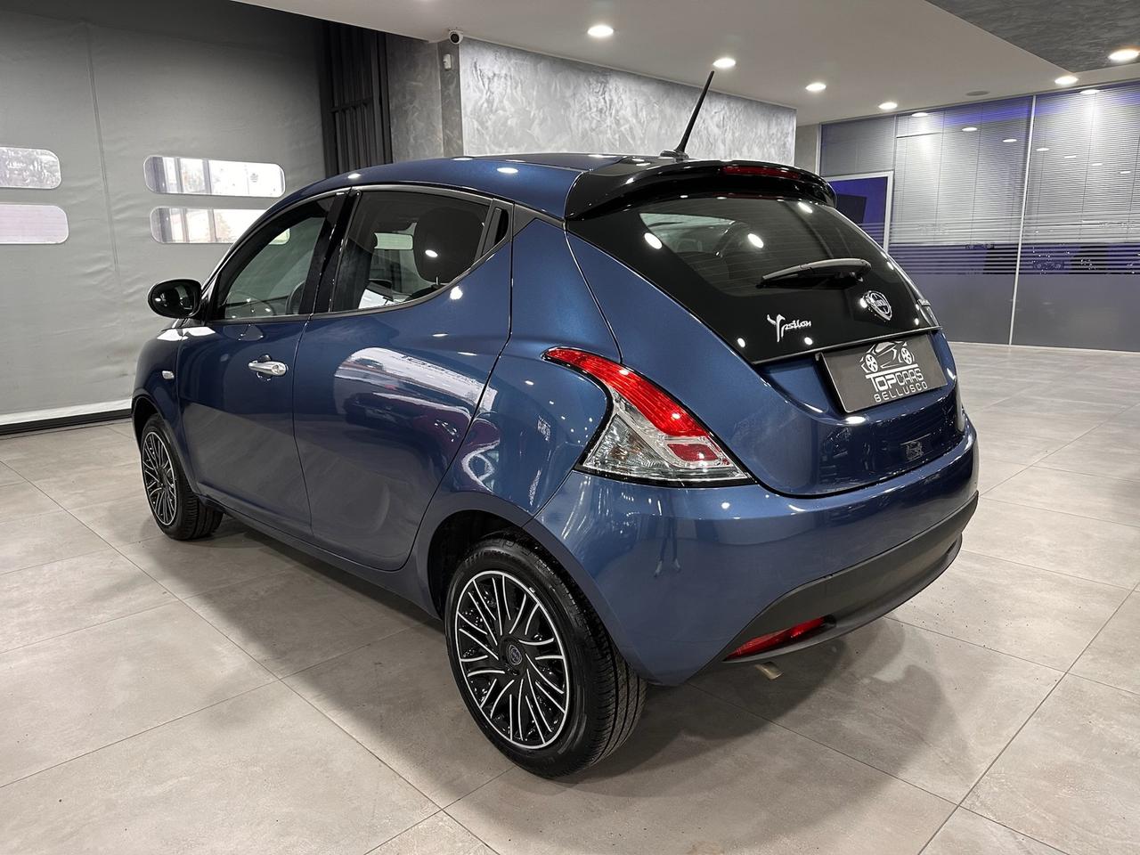 Lancia Ypsilon 1.0 69cv Hybrid 5 porte NEOPATENTATI