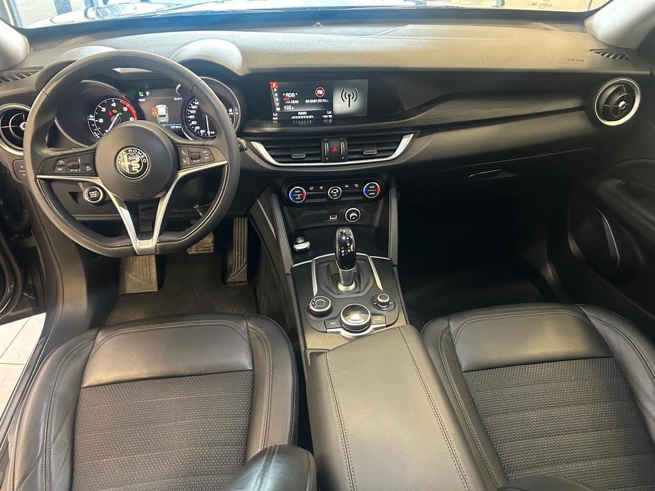 Alfa Romeo Stelvio 2.2 Turbodiesel 180CV AT8 Executive 2018