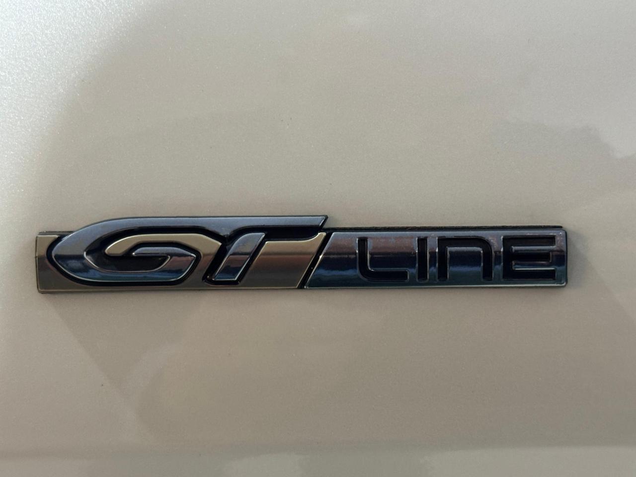PEUGEOT 3008 BlueHDi 130 S&S EAT8