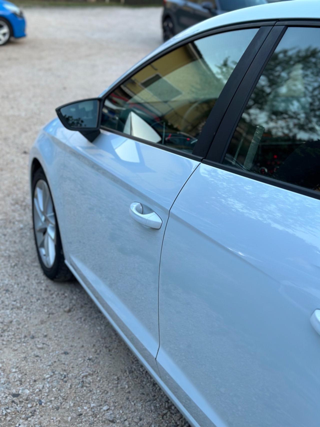 Seat LEON 1.6 TDI 105 CV 5p. STYLE KMCERT UNICOPR