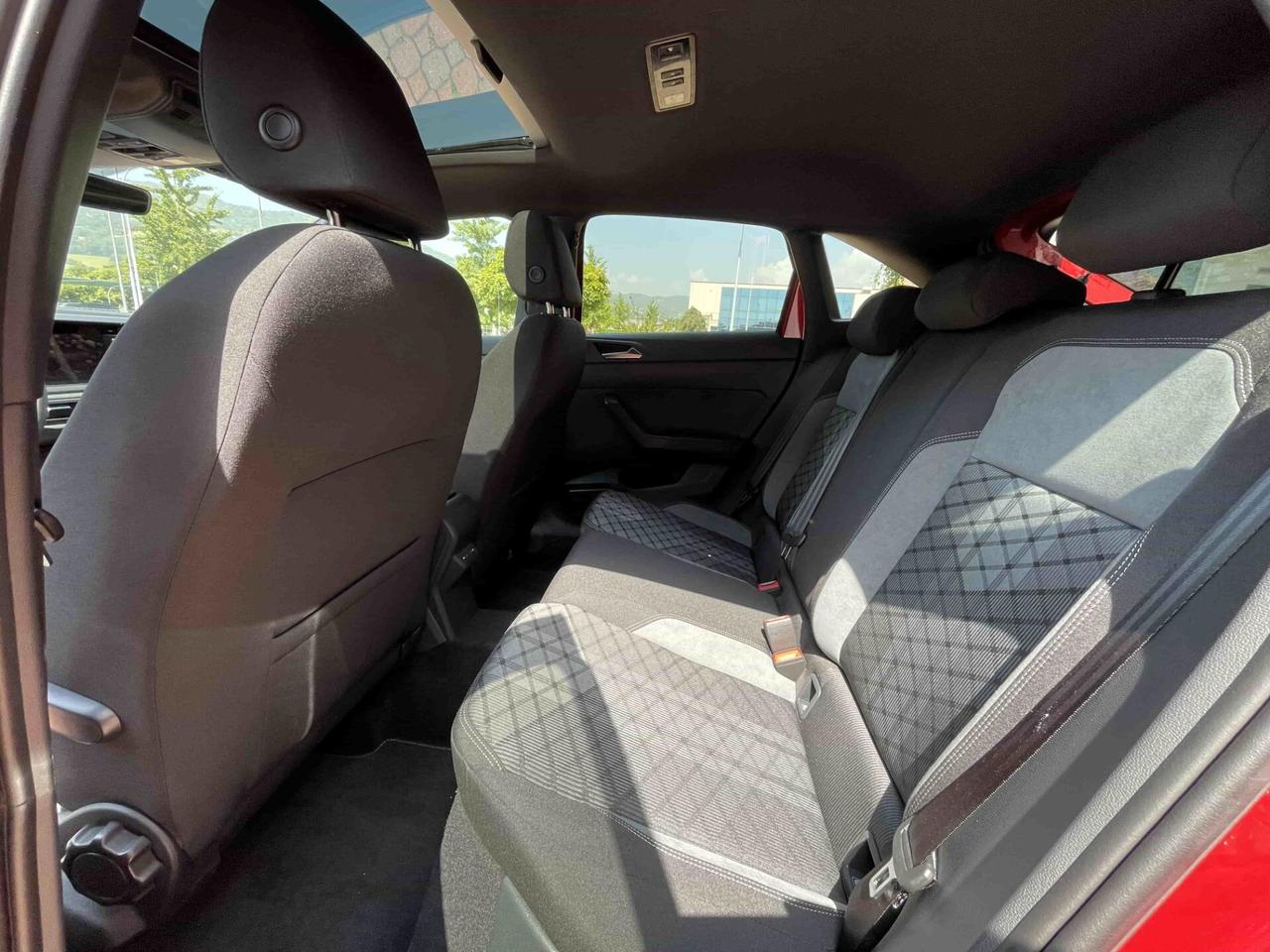 Volkswagen Taigo 1.0 TSI 110 CV R-Line