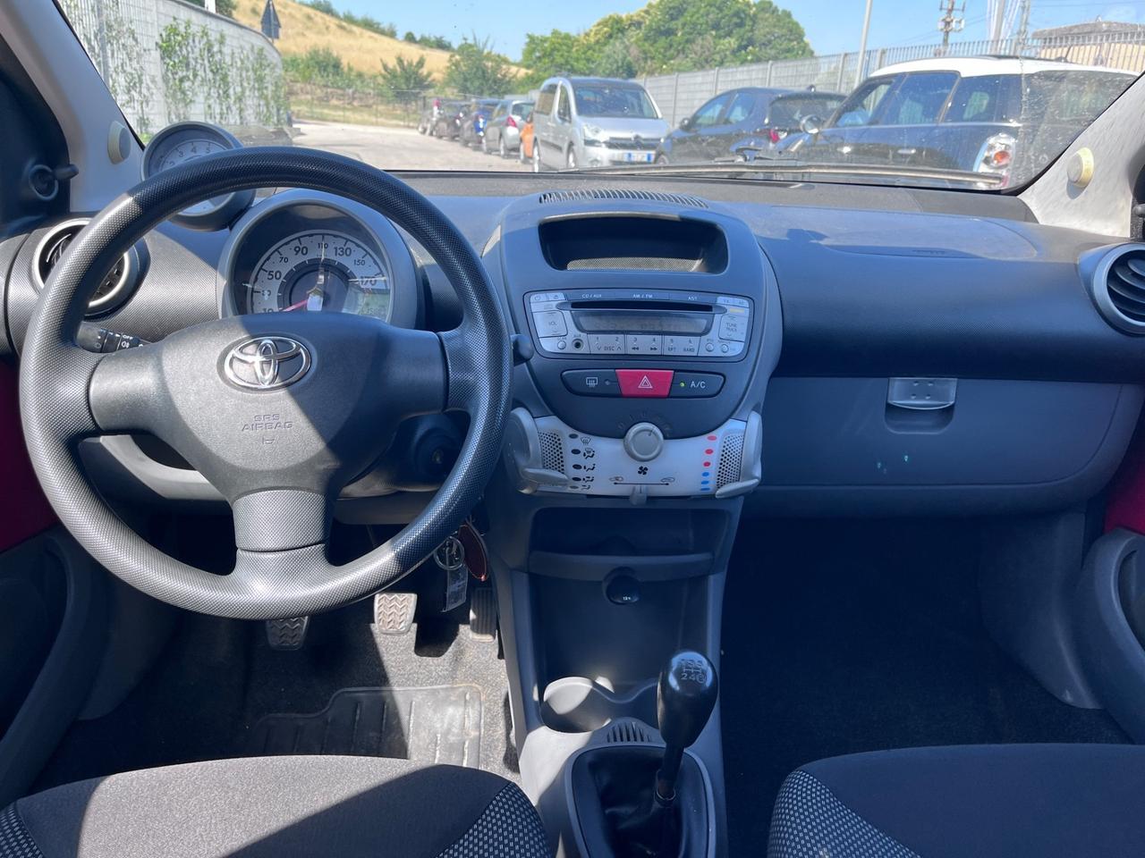Toyota Aygo 1.0 12V VVT-i 5 porte Sol
