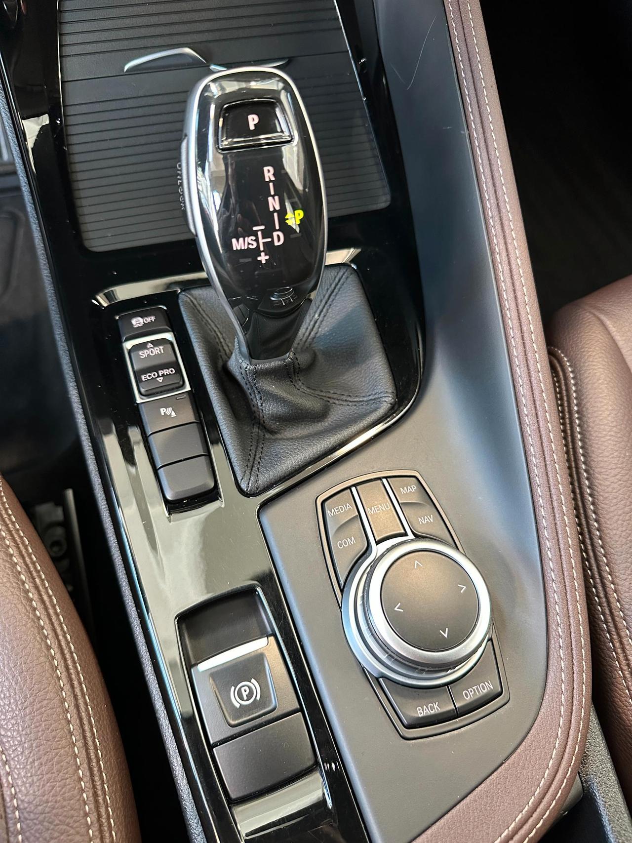 BMW X1 sdrive18i xLine Plus Auto-18"-Camera-Pelle-Carplay-IVA