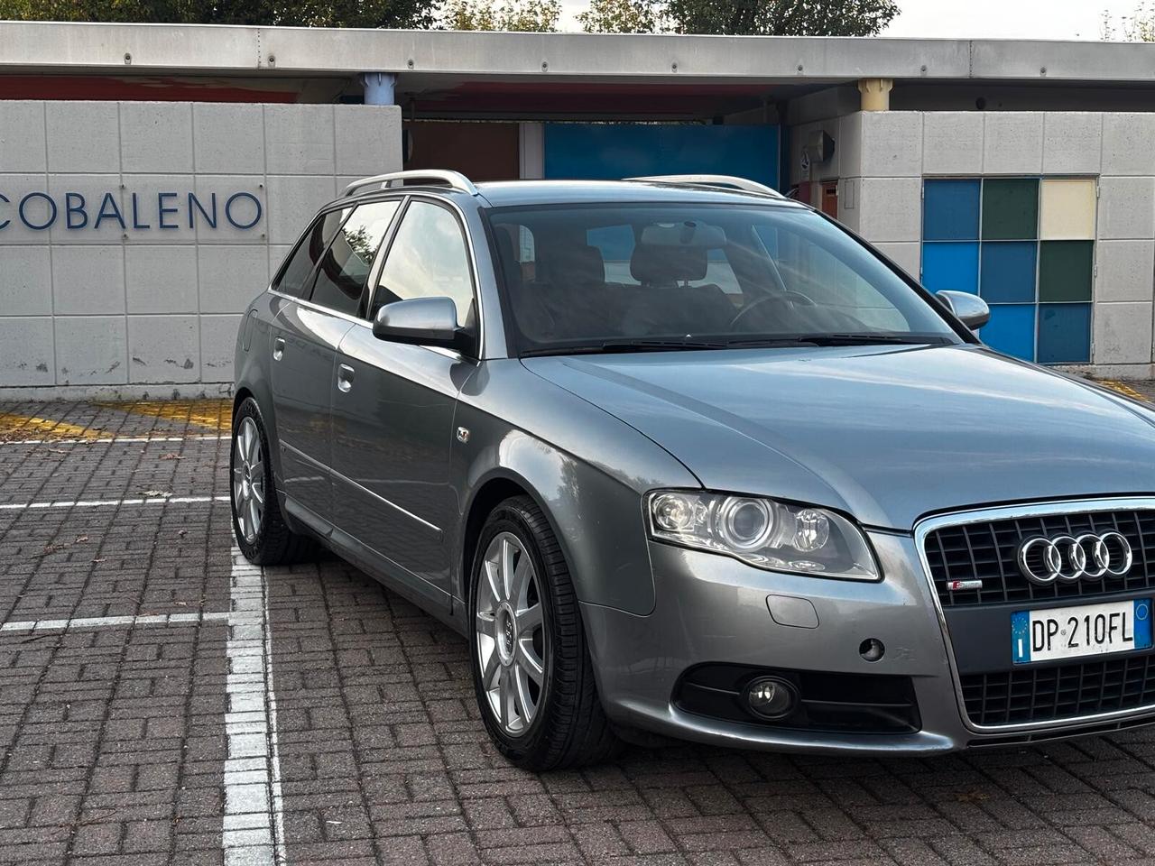 Audi A4 2.0 TDI 143CV F.AP. S-LINE..CELL 393 690 2051 WUATSAPP