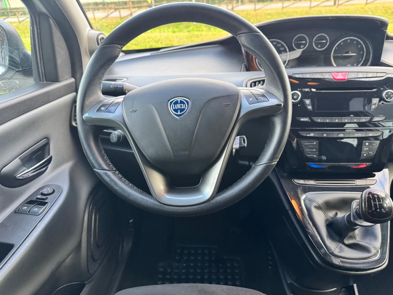 Lancia Ypsilon Neopatentati