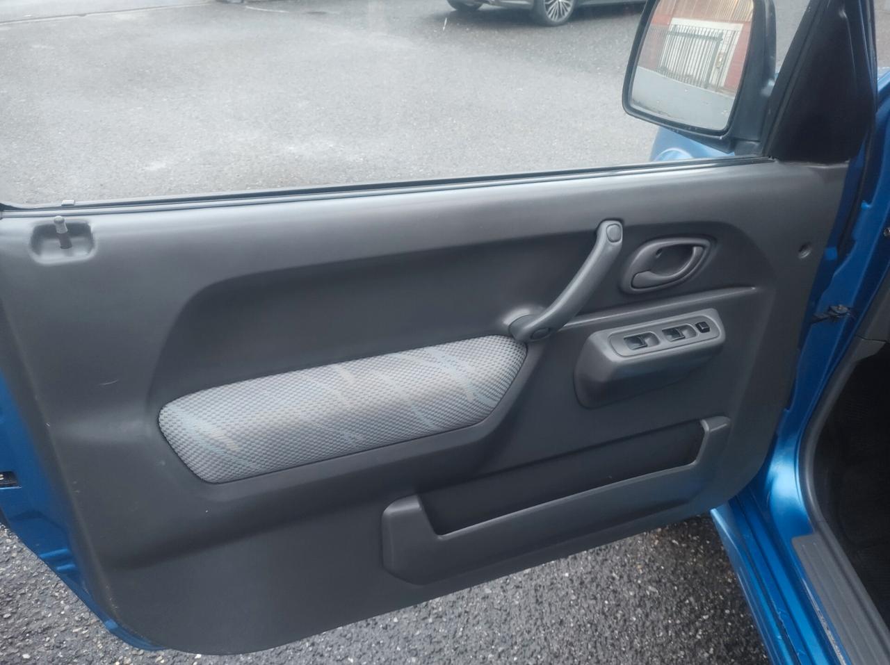 Suzuki Jimny 1.3i 16V cat 4WD JLX