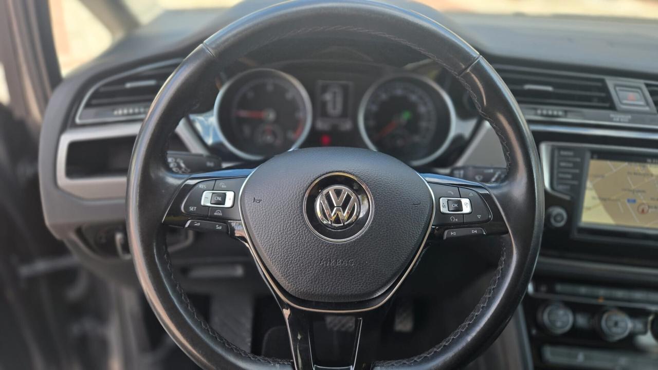 Volkswagen Touran 1.6 tdi Highline 115CV dsg 7p Uff Italy Navi Clima