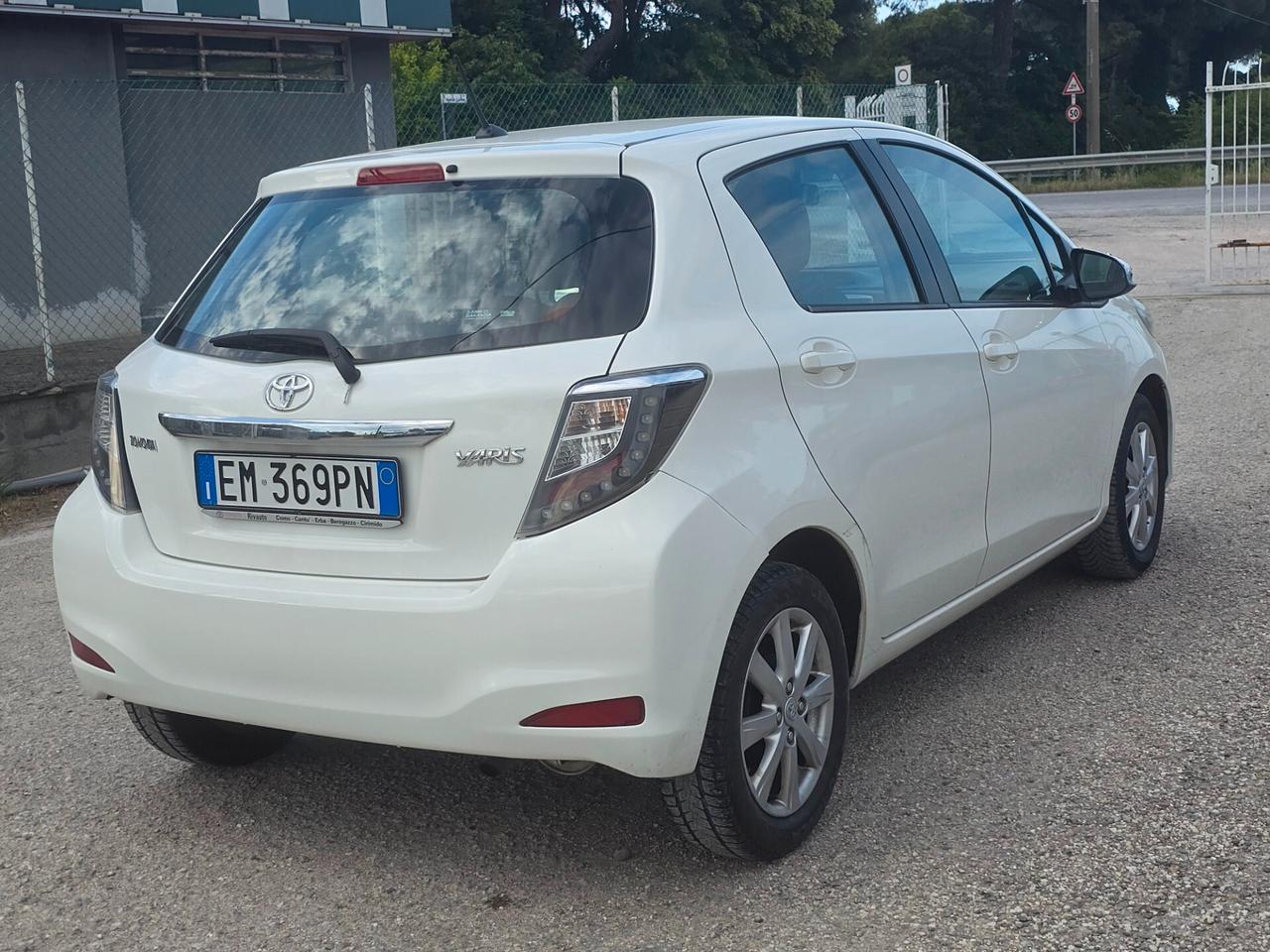 Toyota Yaris 1.0 5 porte Active
