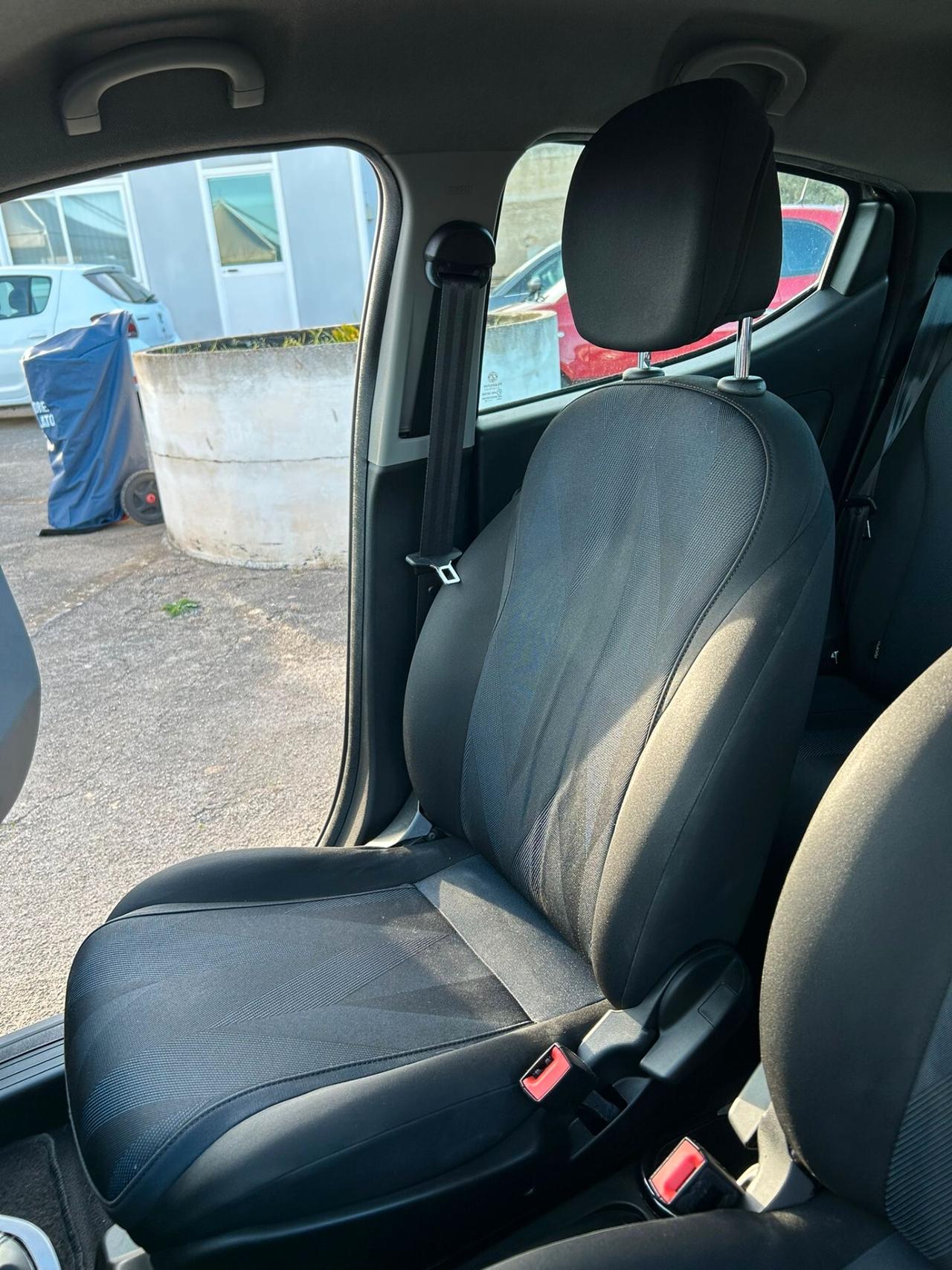 Lancia Ypsilon 1.2 69 CV 5 porte S&S Platinum