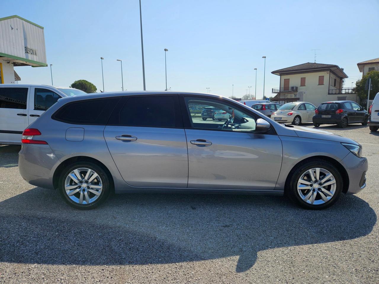 Peugeot 308 Station Wagon 308 SW 1.6 bluehdi Active s&s 120cv eat6