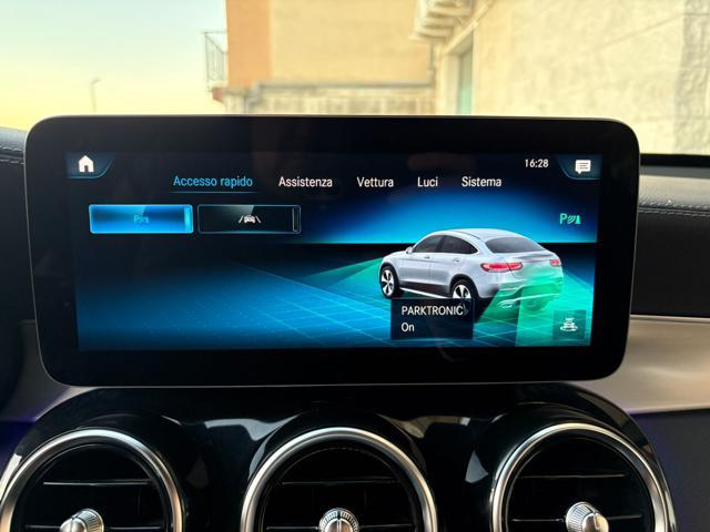 MERCEDES-BENZ GLC 300 de 4Matic Plug-in hybrid Coupé Premium Plus.