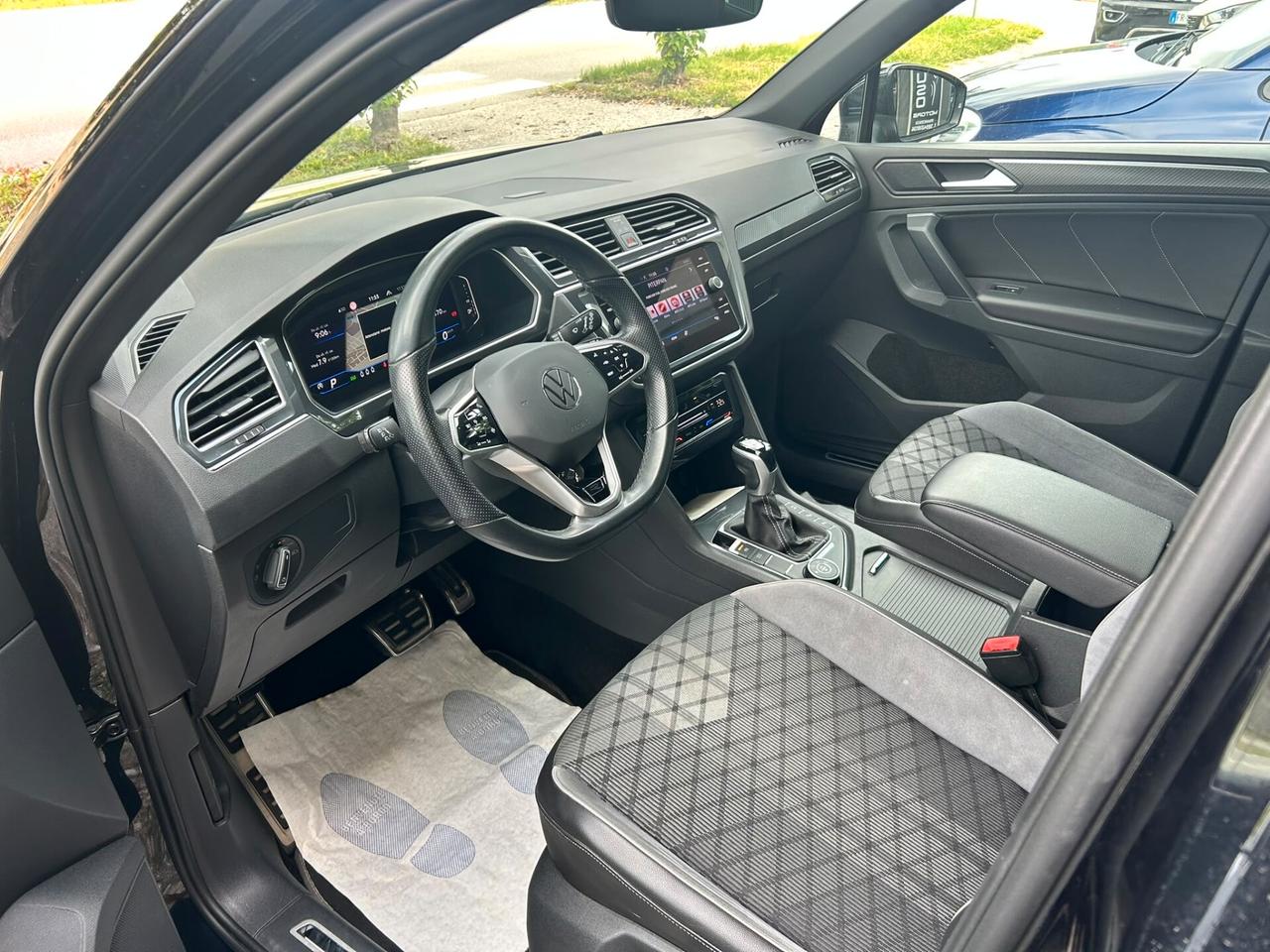 Volkswagen Tiguan 2.0 TDI 200 CV SCR DSG 4MOTION R-Line