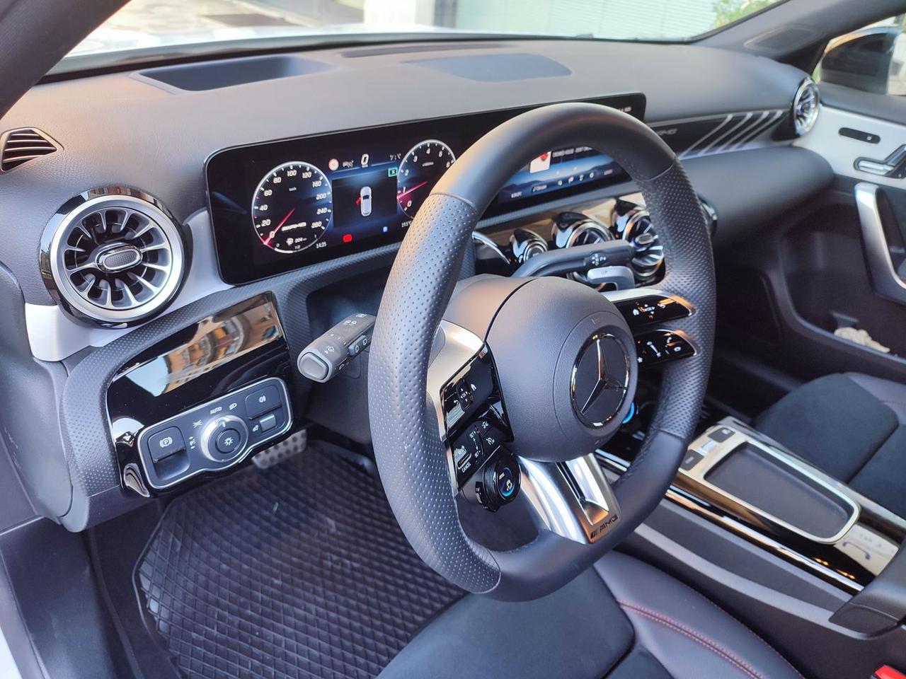 Mercedes-Benz A 35 AMG MHEV Premium Plus #7137
