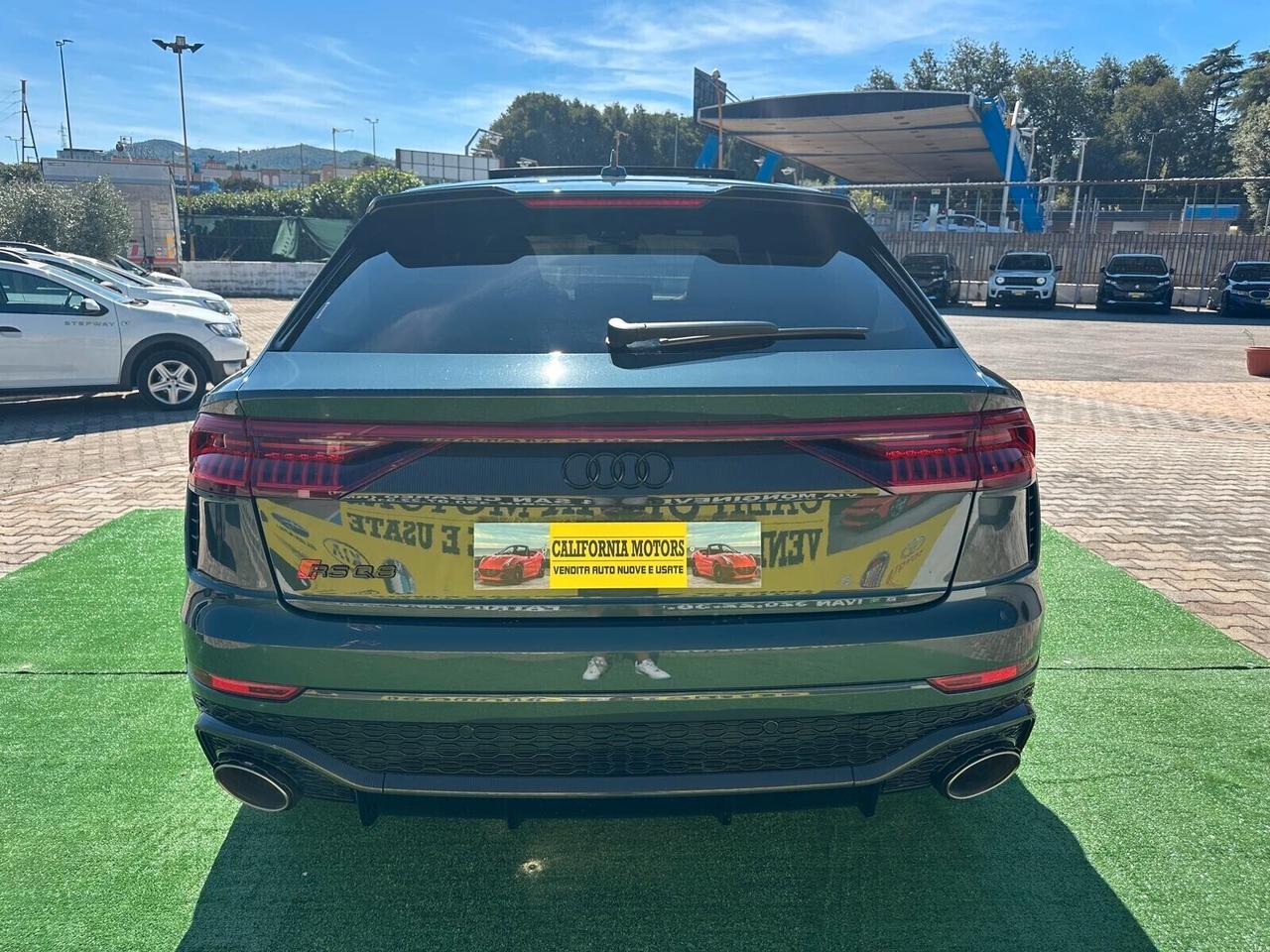 Audi Q8 RS TFSI V8 quattro tiptronic