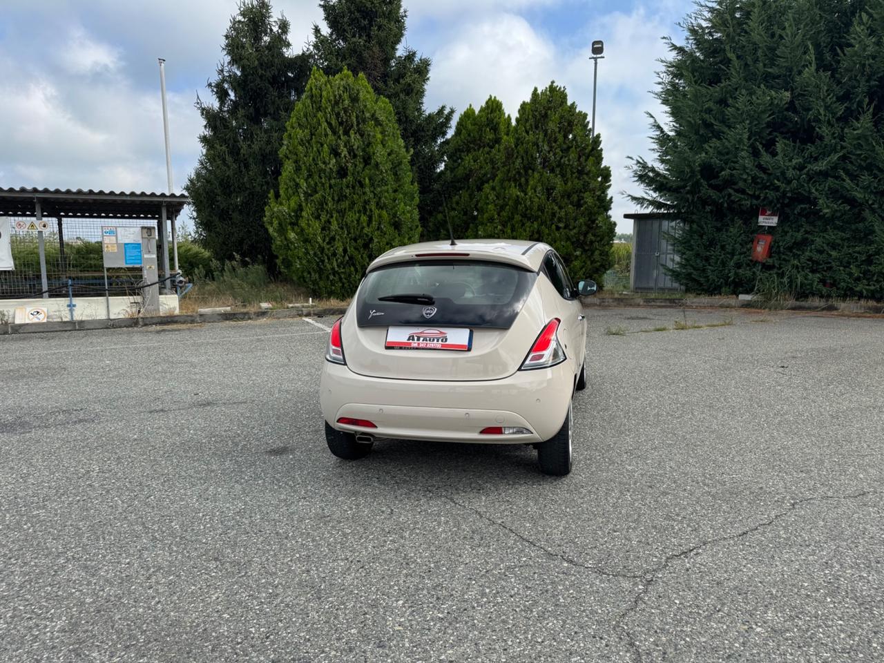 Lancia Ypsilon 1.3 MJT 16V 95 CV 5 porte S&S Silver