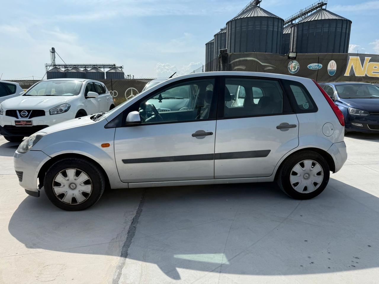 Ford Fiesta 1.2 16V 5p. Ghia 2006