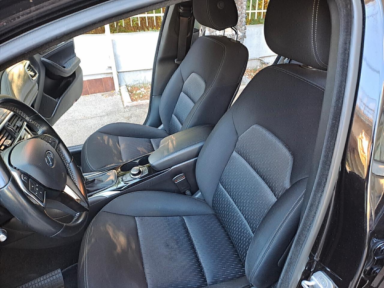 Infiniti Q30 1.5 diesel Premium