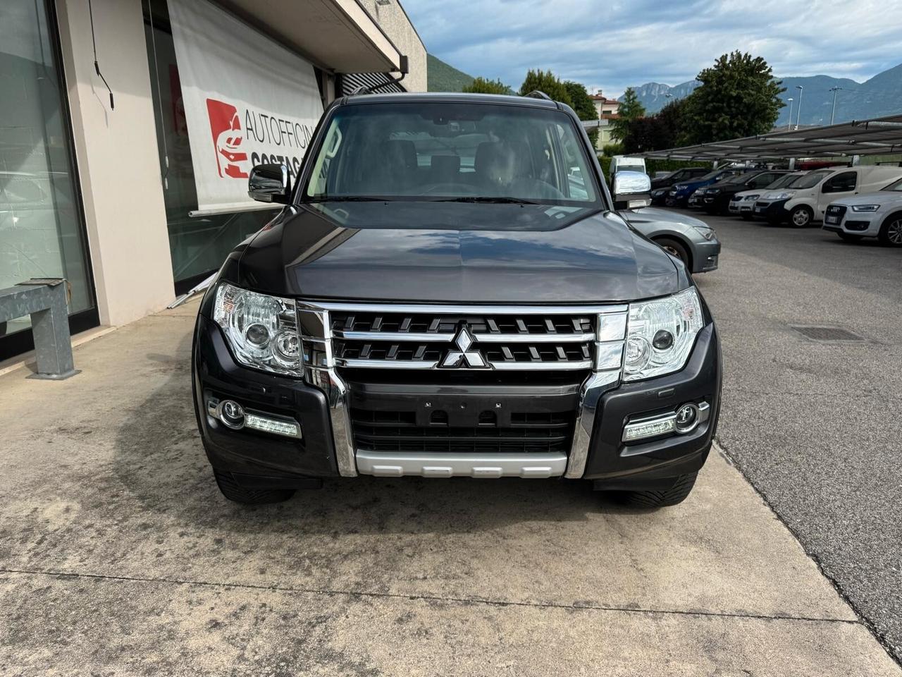 Mitsubishi Pajero 3.2 DI-D 16V aut. 5p. Instyle DPF