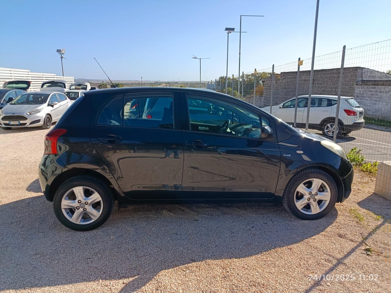 Toyota Yaris 1.4 D-4D 5 porte 3500 vista e piaciuta 4400 con garanzia