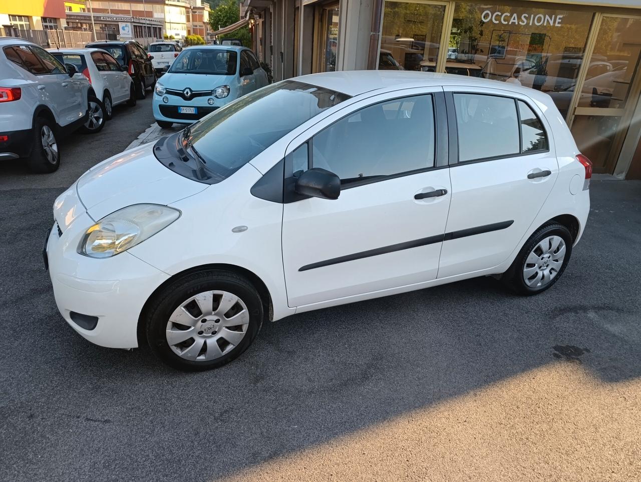 Toyota Yaris 1.0 5 porte Sol