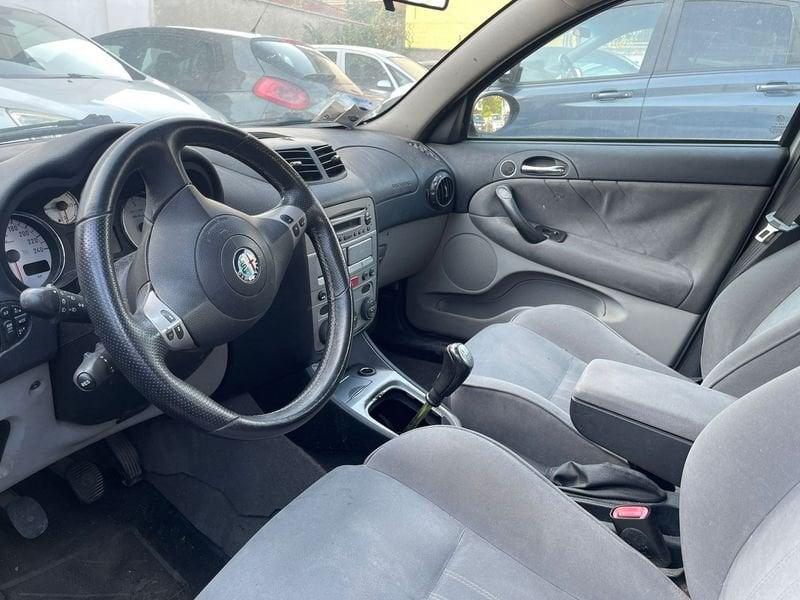 Alfa Romeo 147 147 1.6 16V TS 5 porte Progression - CAMBIO ROTTO - PREZZO PER COMMERCIANTI - PEZZI DI RICAMBIO