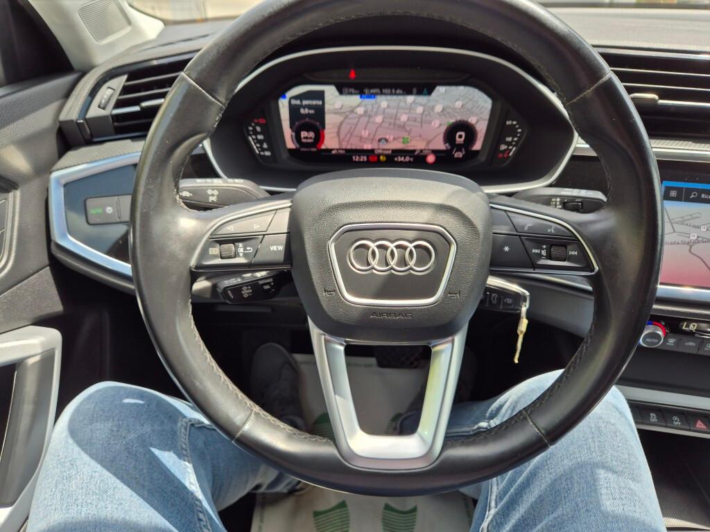 Audi Q3 2.0 TDI 150CV S-tronic