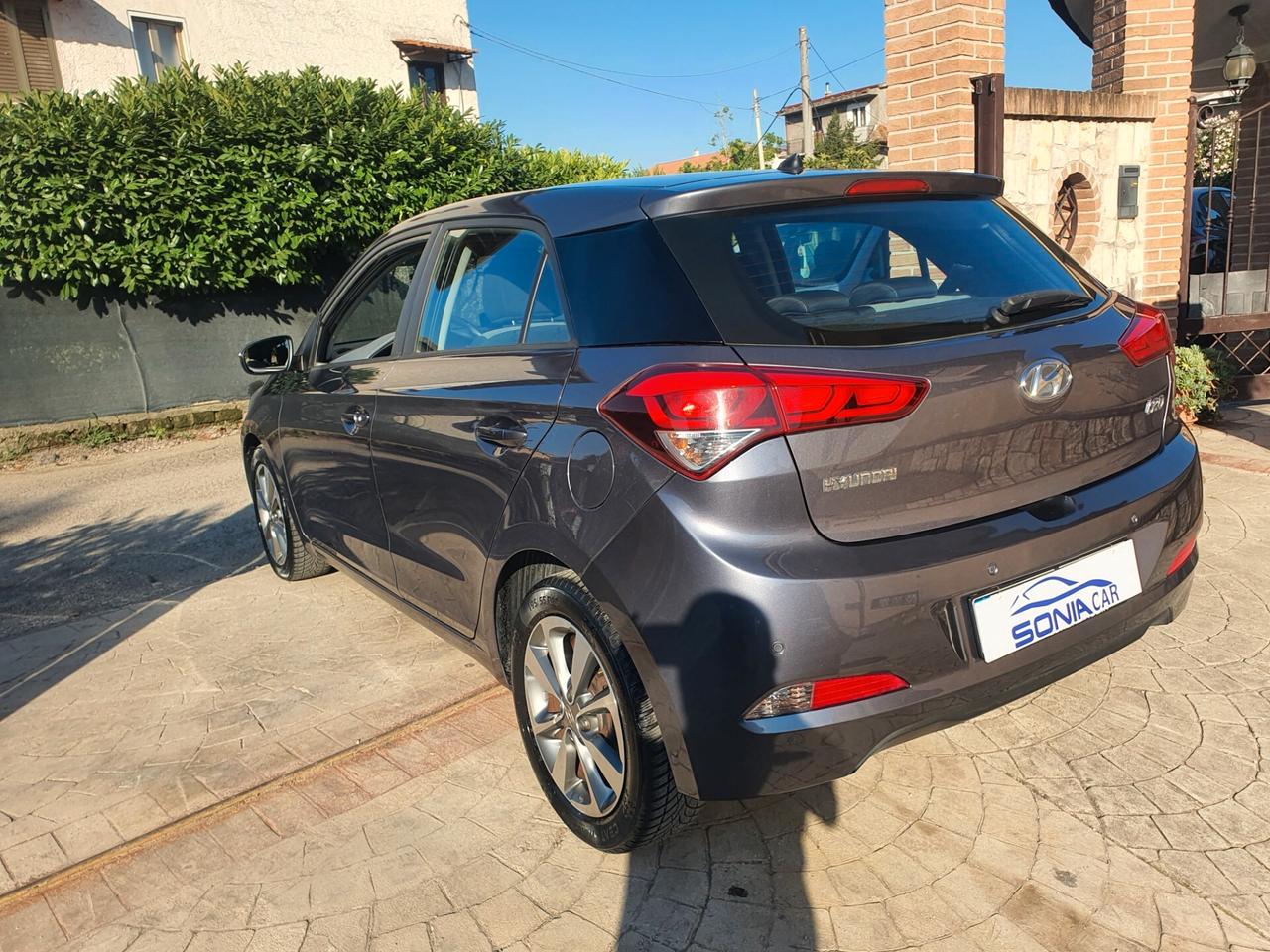 Hyundai i20 1.1 CRDi 12V 5 porte Comfort neopatentati