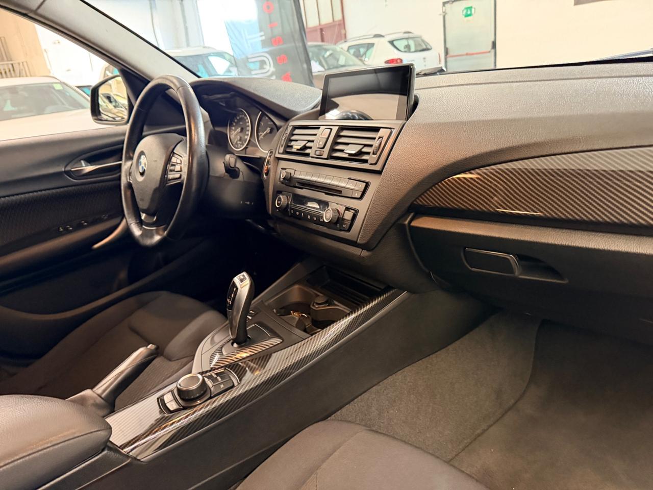 Bmw 120 120d 5p. Unique