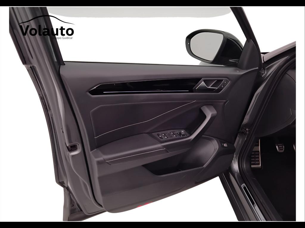 VOLKSWAGEN T-Roc 2022 - T-Roc 1.0 tsi R-Line 110cv