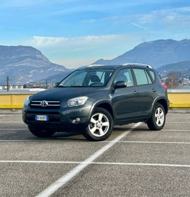 Toyota RAV 4 RAV4 2.2 D-4D 177 CV Luxury